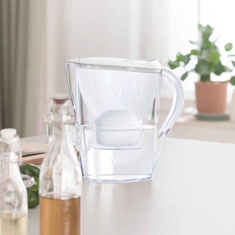 Brita Marella Cool white + 6 Maxtra Pro All-In-1 filtračná kanvica, 2,4 l