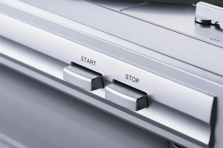 Denon DP-29F automatický gramofón, strieborný